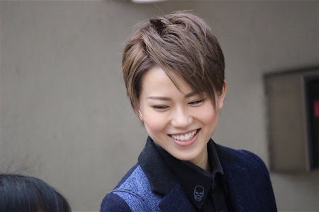 飛龍つかさの年齢や本名は？実家や出身高校、歌唱力も調査！